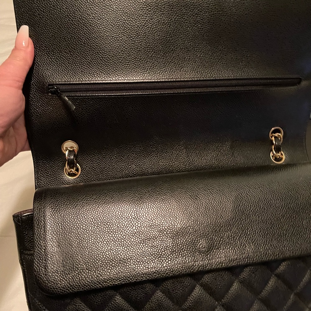 Authentic Chanel maxi - Picture 4 of 6